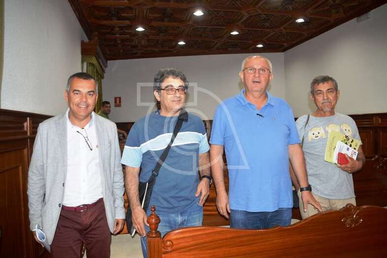 Miembros de Turcón, este viernes en el salón de Plenos del Ayuntamiento de Telde (Foto TA)